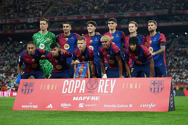 重庆荣昌春节联欢晚会昌龙文武学校节目《少年中国》-夏布小镇钱鼎文